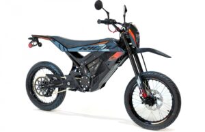 Rieju_E-tango_sähkömopo_autobike