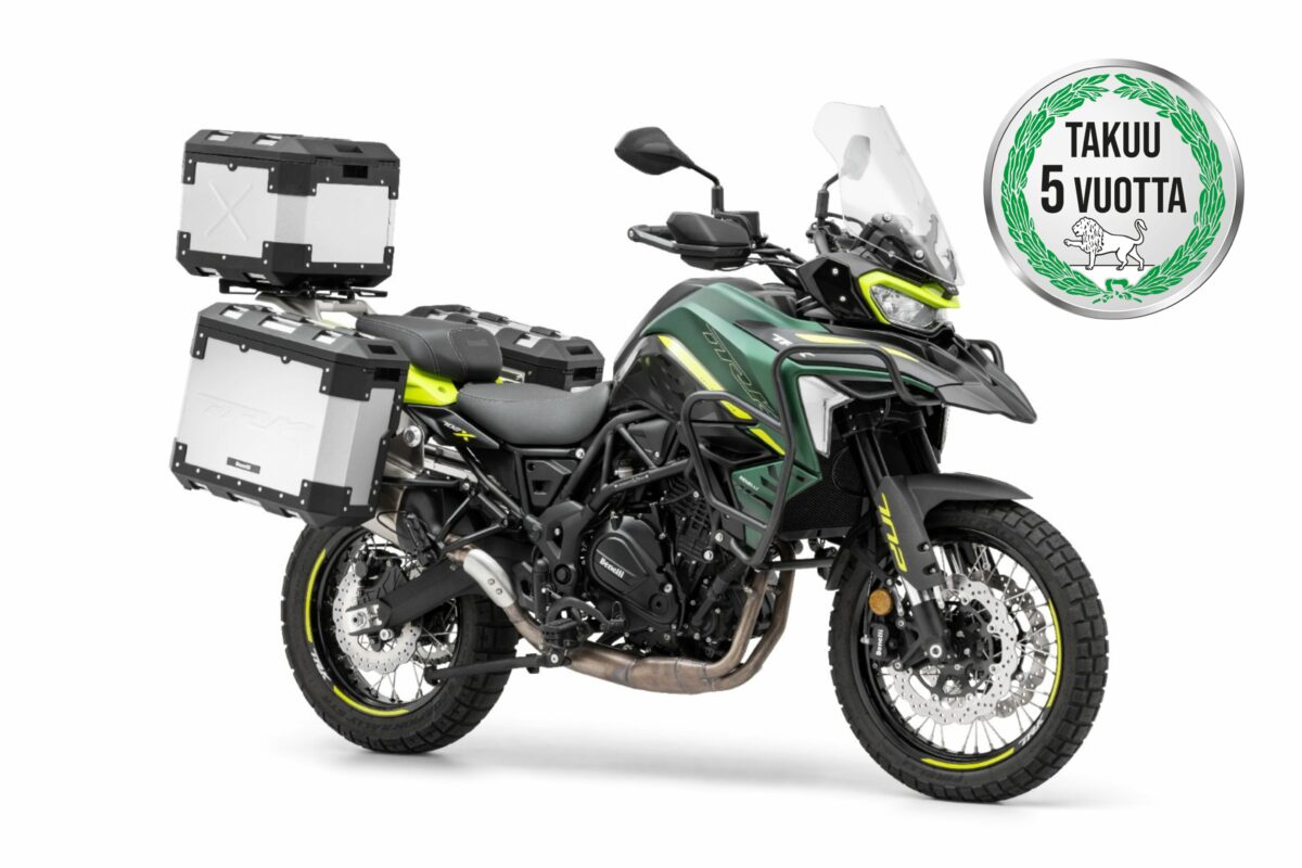 Benelli-trk-702-x-5-vuoden-laajennettu-takuu - AutoBike Uusi Benelli TRK 702 X -moottoripyörä edestäpäin kuvattuna, laajennettu 5 vuoden takuu. - AutoBike