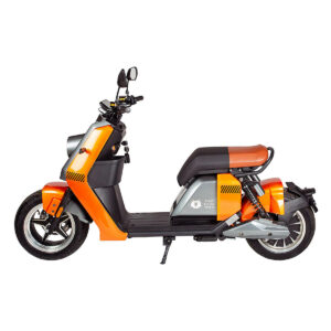 Kontio Motors Kruiser Vesper mopo 45km/h Oranssi Grafiitti 1,2 kWh akulla