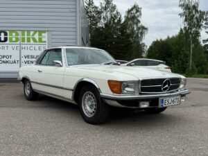 Mercedes-Benz SLC 350 // V8 // JUURI KATSASTETTU // KATTOLUUKKU