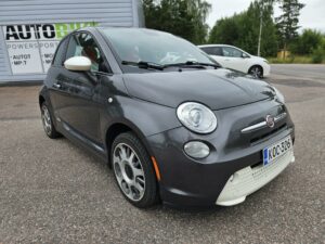 Fiat 500E JUURI KATSASTETTU // 2 x ALUT // VAKIONOPEUDENSÄÄDIN