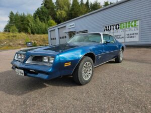 Pontiac Firebird ESPRIT // MUSEOREKISTERISSÄ