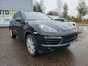 Porsche Cayenne 3.0 V6 // SPORTPENKIT // LASIKATTO // PASM // NAVI // 2 X VANTEET JA RENKAAT