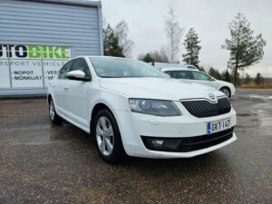 Skoda Octavia 1.8 TSI DSG // VAKKARI // KEYLESS // PYSÄKÖINTITUTKAT // HUOLTOKIRJA // 2 X VANTEET JA HYVÄT RENKAAT