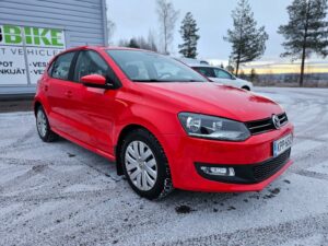 Volkswagen Polo 1.2 TSI Comfortline // JUURI KATSASTETTU // 2 X HYVÄT RENKAAT // VAKIONOPEUDENSÄÄDIN // PERUUTUSTUTKA