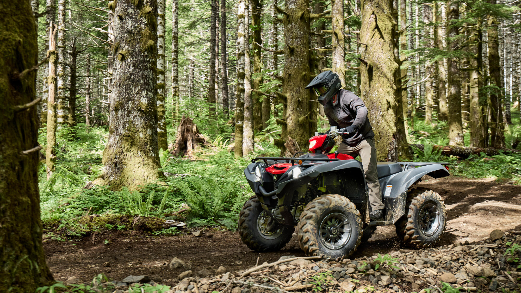 2025-Yamaha-YFM700FWAD-25-EU-Grey_Metallic_Red-Action-003-03 - AutoBike - AutoBike