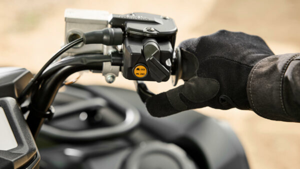 2026-Yamaha-YFM700FWAD-X-EU-NA-Detail-003-03 - AutoBike - AutoBike