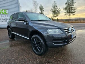 Volkswagen TOUAREG 2.5 TDI 4x4 // KATSASTETTU // VETOKOUKKU // VAKKARI // NAHKAPENKIT