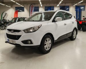 Hyundai ix35 4wd 2,0 Mpi 120kW 5MT Comfort // 2X HYVÄT RENKAAT // VETOKOUKKU // ILMASTOINTI // HUOLTOKIRJA // VAKIONOPEUDENSÄÄDIN
