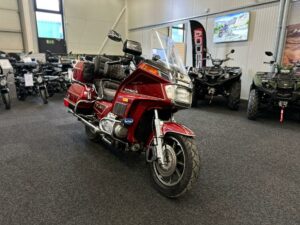 Honda GL 1200 GoldWing Aspencade // Siisti ikäisekseen // Kromi kiiltää