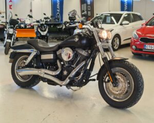 Harley-Davidson Dyna FXDF Dyna Fat Bob // SUOMIPYÖRÄ // KEYLESSGO // VANCE&HINES PUTKISTO // POWER COMMANDER