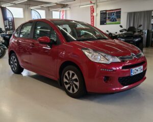 Citroen C3 VTi 82 Comfort // HARVINAISEN SIISTI YKSILÖ // 2XRENKAAT // LOHKOLÄMMITIN // ILMASTOINTI // JUURI HUOLLETTU