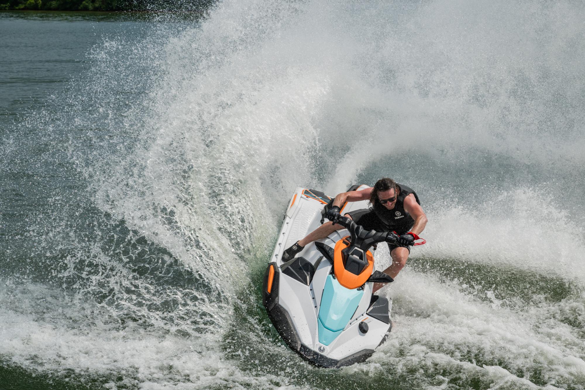 2026-Yamaha-JETBLASTERLTD-EU-White___Mint-Action-006-03 - AutoBike - AutoBike