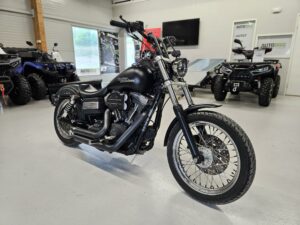 Harley-Davidson Dyna FXDBI Dyna Street Bob