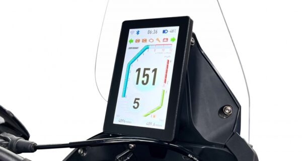 Motorcycle dashboard with a mounted GPS/navigation tablet on the handlebars. - AutoBike