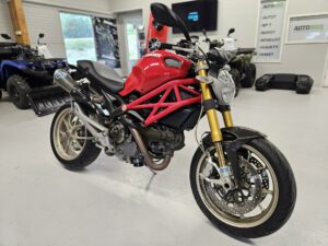 Ducati Monster 1100 S