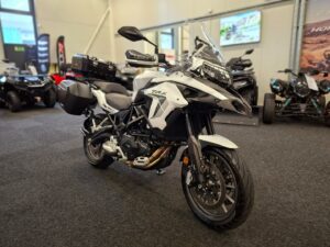 Benelli TRK TRK 502 ** yksiomisteinen // 3x laukut // Huoltokirja **