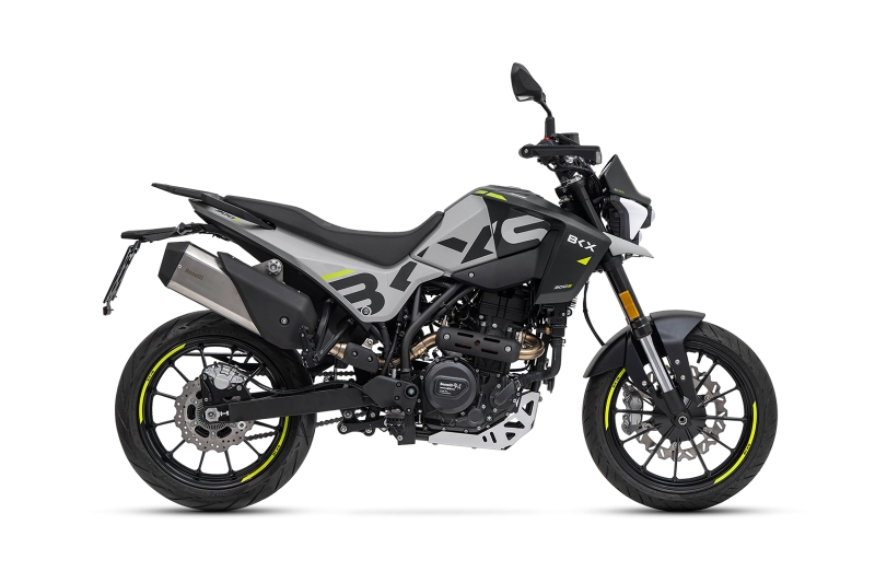 benelli-bkx-300-s 2 - AutoBike Side view of a black and gray sport-naked motorcycle with neon yellow accents on the rims and graphics. - AutoBike