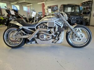 Harley-Davidson VRSC VRSCA V-Rod // TURBO // 240 ILMAPERÄLLÄ // BILLET VANTEET YM